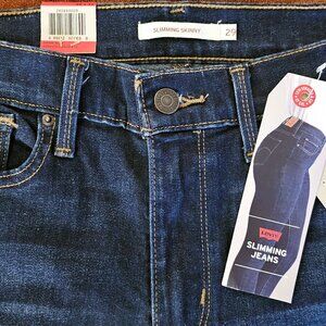 NWT Authentic Womens Levis Slimming Skinny Jean Chelsea Eve Size 29x32